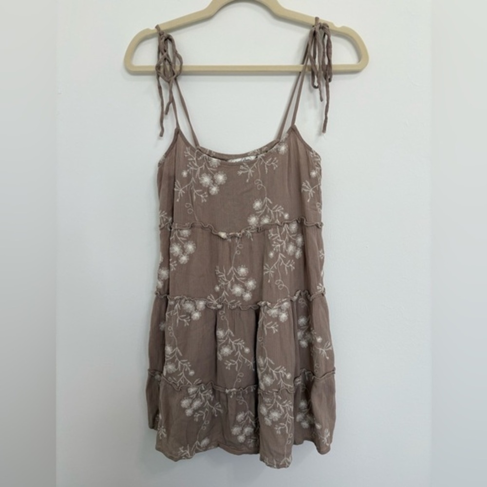 Juniors' Speechless Floral Sleeveless Shift Mini Dress - Picture 2 of 7